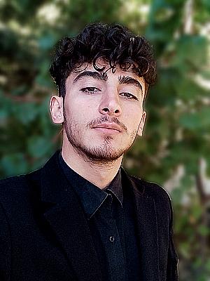 Profile photo for Dildar Dildar