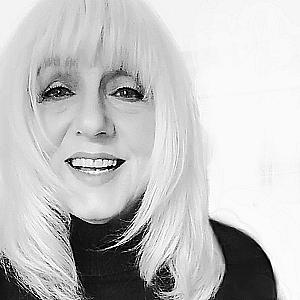 Profile photo for Lynda Hayes
