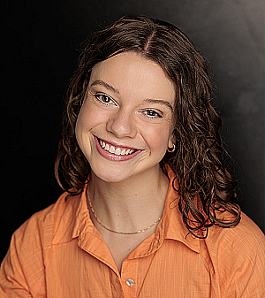 Profile photo for Lauren Mitchell