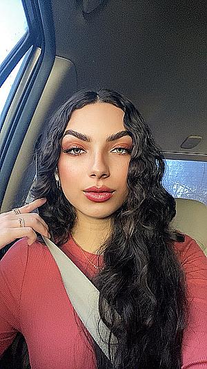 Profile photo for Valery Castro