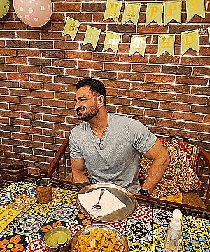 Profile photo for Ravi Kumar