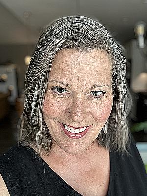 Profile photo for Michelle Thomsen
