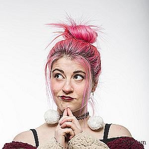 Profile photo for Laura Semper