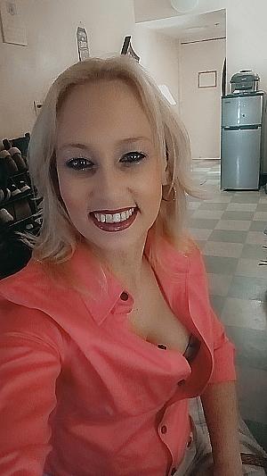 Profile photo for Lindsay Pembleton