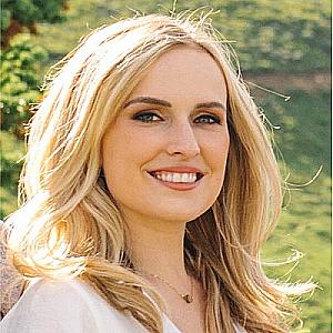 Profile photo for Lauren Phillips