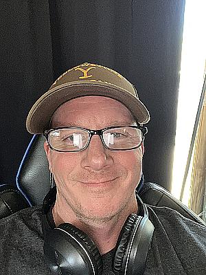 Profile photo for Derek Welling