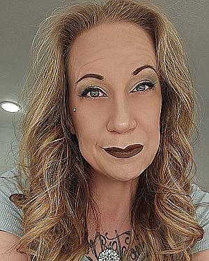 Profile photo for Kelly Wood