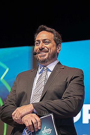 Profile photo for Edu Oliveira