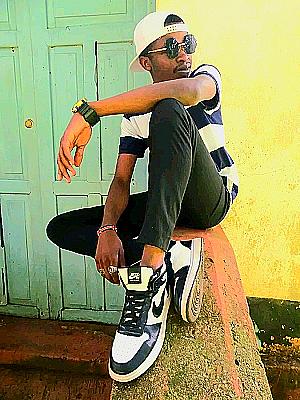 Profile photo for sholo Eugyn