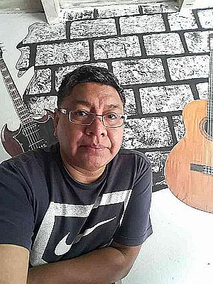 Profile photo for César Aj