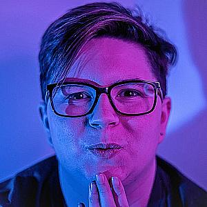 Profile photo for Chloe Eves