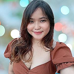 Profile photo for Alexandra Claire Pineda