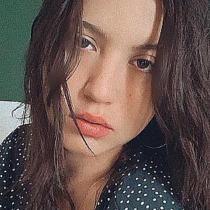 Profile photo for Olivia Niles