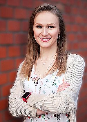 Profile photo for Oksana Kim (iVoiceU)
