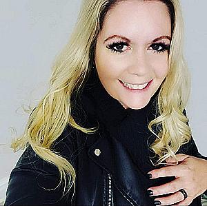 Profile photo for Melina Dawson