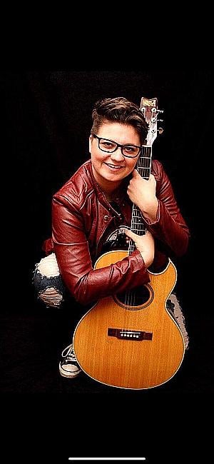 Profile photo for caroline smith