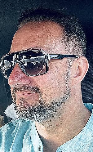 Profile photo for Lukasz Gietkowski