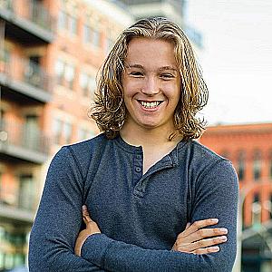 Profile photo for Everett Sundholm