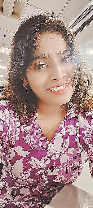 Profile photo for Laeeqa Q