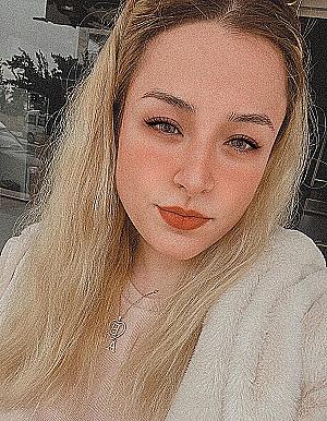 Profile photo for Amira Kurdi