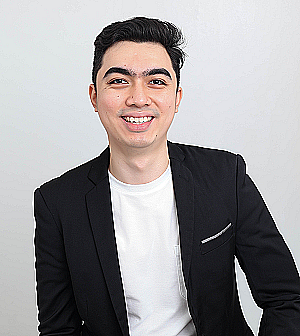 Profile photo for Joshua Simeon