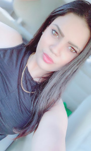 Profile photo for Chrissallys Chrissallys