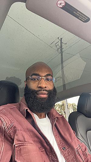 Profile photo for Elijah Jolly