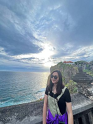 Profile photo for Sheryl La Thalia