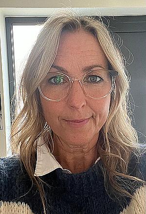 Profile photo for Julia Denvir