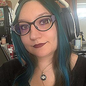 Profile photo for Lindsey Huss