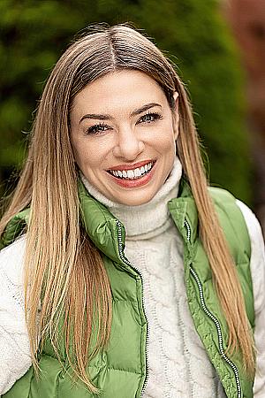 Profile photo for Llana Barron