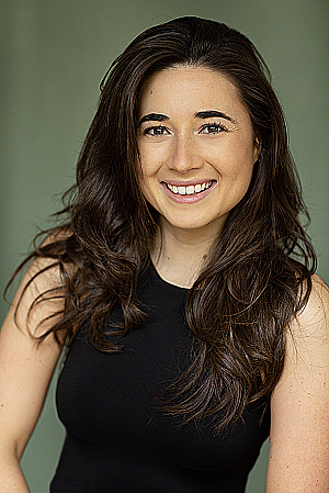 Profile photo for Holly Jhoolun