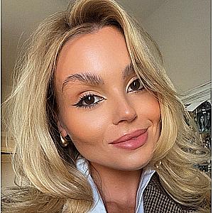 Profile photo for Zandra Olczyk