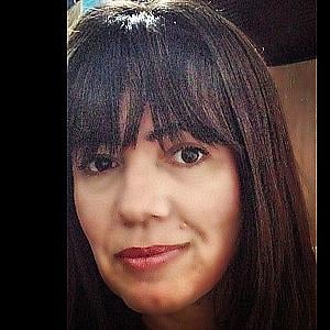 Profile photo for Adriana Santos de Oliveira Velho