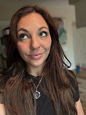 Profile photo for Anna Bueno