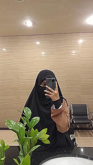 Profile photo for Ismi Nur Azizah