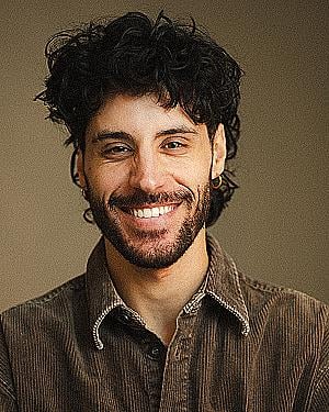 Profile photo for Aleksander Varadian