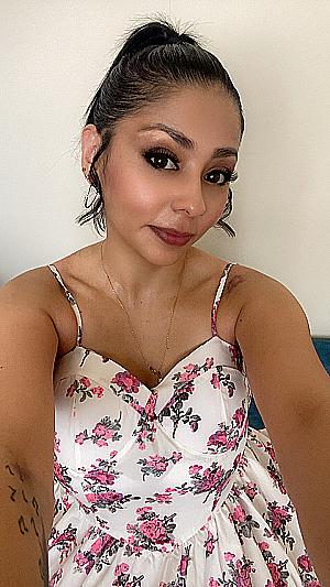 Profile photo for Julie ocampo