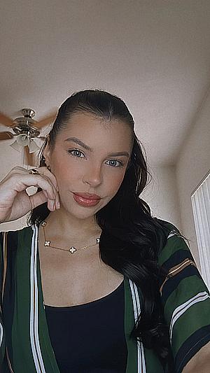 Profile photo for Kirsten DeRouville