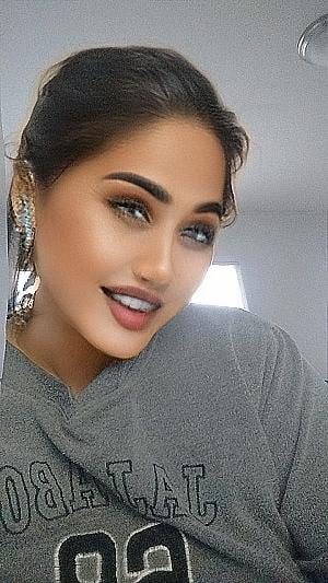Profile photo for Selena Chen