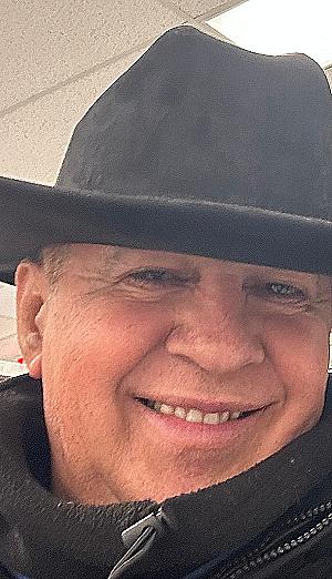 Profile photo for CARLOS CASTELLANOS