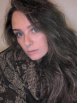 Profile photo for Zoe Bentley