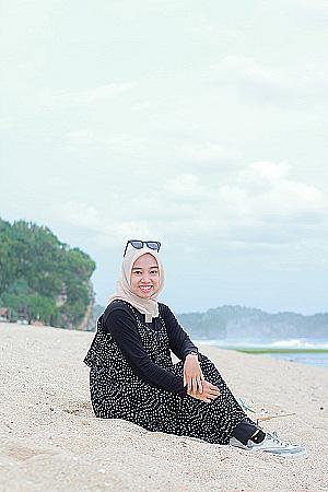 Profile photo for Sela Agustin