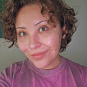 Profile photo for Beverly Paz