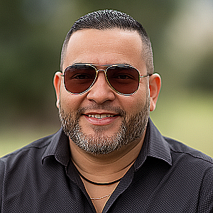 Profile photo for Jose Luis Lopez