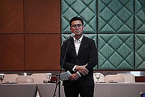 Profile photo for Mehdi Hairi Yazdi