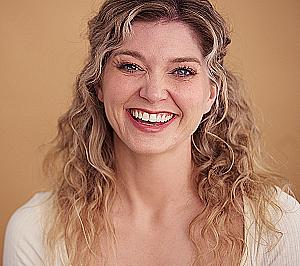 Profile photo for Esmée Myers