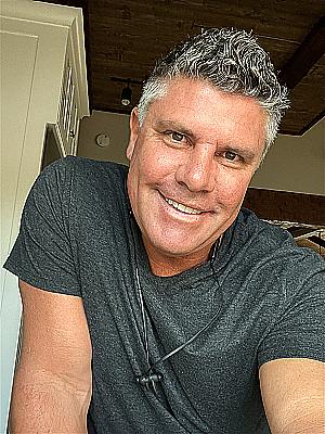 Profile photo for Johnny DeYoe