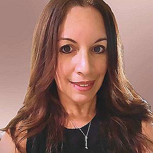 Profile photo for Rebecca Perry