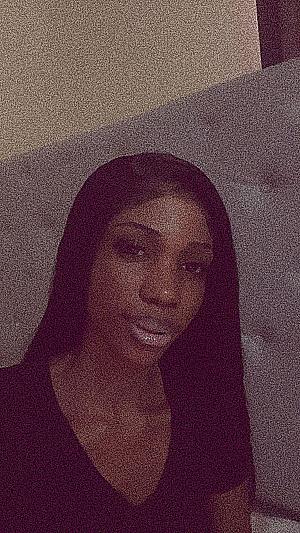 Profile photo for Vivian peacemaker